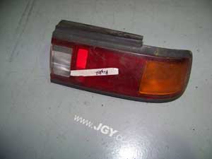 pass side tail light